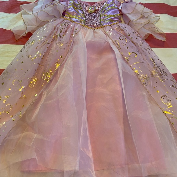 Girls Disney Deluxe Rapunzel dress size 9/10 - Picture 8 of 8